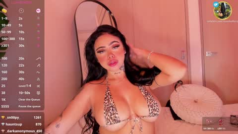 Snapshot of rouse_hallberg_ chatting on 12/15/24, 06:29 DREAM online show from 12/15/24, 06:29