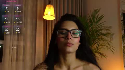 Snapshot of rouse_leon chatting on 10/05/25, 07:50 Rouse leon online show from 10/05/25, 07:50