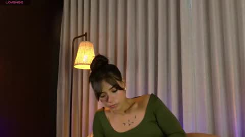 Snapshot of rouse_leon chatting on 10/05/25, 10:29 Rouse leon online show from 10/05/25, 10:29