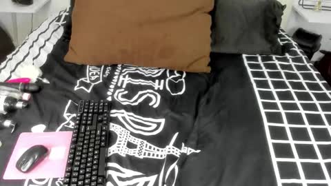 rouse_sexy_hotxx77 online show from 11/29/25, 01:08