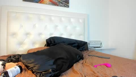 rouse_sexy_hotxx77 online show from 04/18/26, 07:58