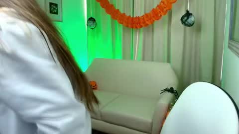 Rousee online show from 10/31/25, 02:29