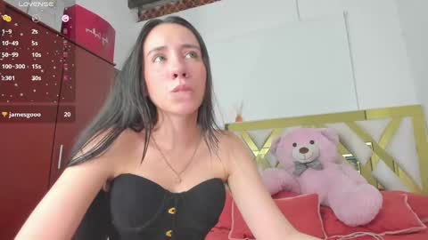 rousee_yarelds online show from 01/10/25, 02:46