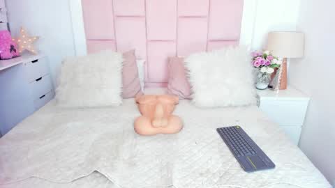Snapshot of rousefox1 chatting on 01/15/25, 06:33 Valeria online show from 01/15/25, 06:33