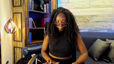 Snapshot of rouselux chatting on 02/23/26, 08:06 rouselux online show from 02/23/26, 08:06