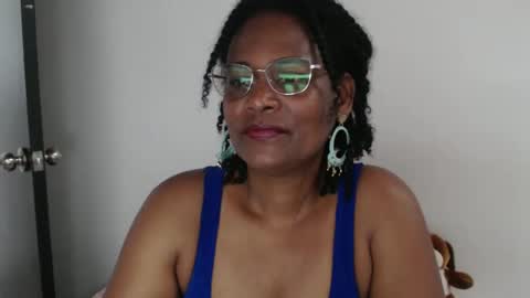 luxa online show from 01/30/25, 12:37