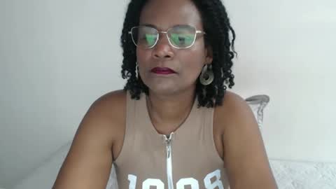 luxa online show from 03/02/25, 04:10