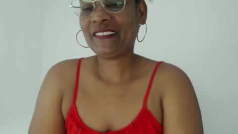 luxa online show from 10/27/25, 12:09