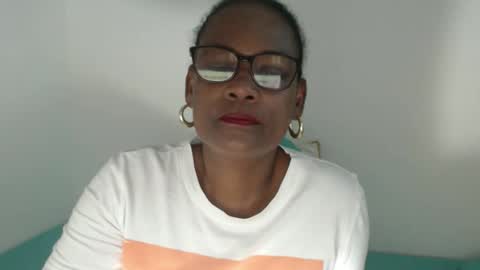 luxa online show from 02/18/26, 07:10