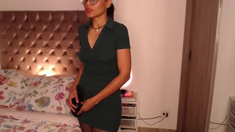 Rouss marie henao  online show from 03/03/26, 10:59