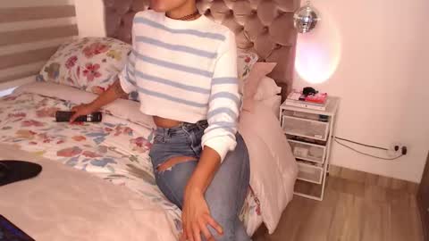 Rouss marie henao  online show from 03/15/26, 01:50