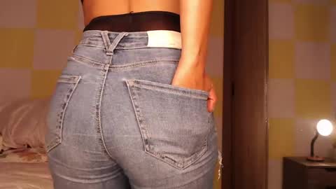 Snapshot of rouss_henao chatting on 05/20/26, 03:34 Rouss marie henao online show from 05/20/26, 03:34