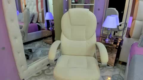 Rousse  online show from 04/17/26, 12:19