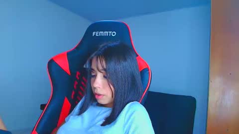 rousse_violet online show from 11/12/25, 12:00