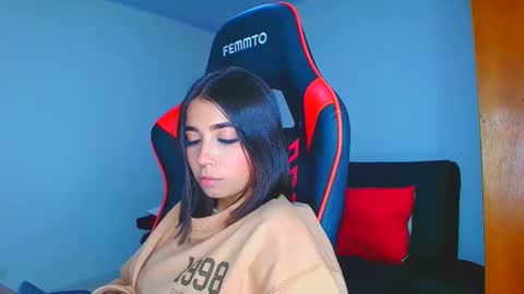 rousse_violet online show from 01/16/26, 01:53