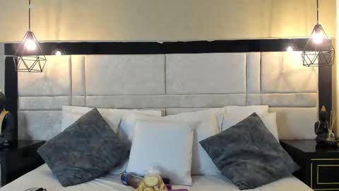 RousseWalker online show from 11/12/25, 12:05