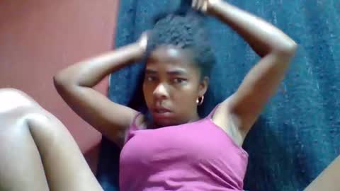 rovaelyah online show from 09/28/25, 03:45