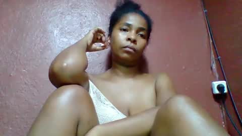 rovaelyah online show from 11/20/25, 06:29