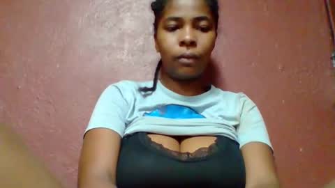 rovaelyah online show from 04/21/26, 02:51