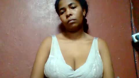 Snapshot of rovaelyah chatting on 04/25/26, 01:41 rovaelyah online show from 04/25/26, 01:41