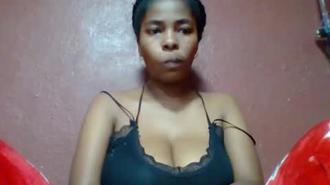 Snapshot of rovaelyah chatting on 04/27/26, 06:44 rovaelyah online show from 04/27/26, 06:44