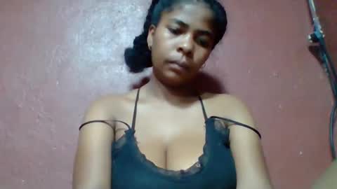 Snapshot of rovaelyah chatting on 04/28/26, 03:00 rovaelyah online show from 04/28/26, 03:00