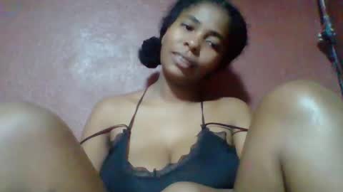 Snapshot of rovaelyah chatting on 04/30/26, 03:46 rovaelyah online show from 04/30/26, 03:46
