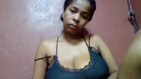 Snapshot of rovaelyah chatting on 05/09/26, 05:01 rovaelyah online show from 05/09/26, 05:01