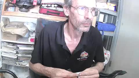 Snapshot of rover_ chatting on 02/13/25, 10:11 rover_ online show from 02/13/25, 10:11