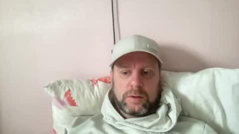 rowannp1 online show from 03/17/26, 08:39