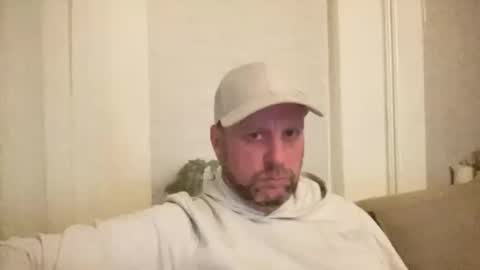 rowannp1 online show from 04/03/26, 08:51