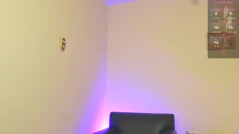 Roxanna online show from 02/19/25, 12:03