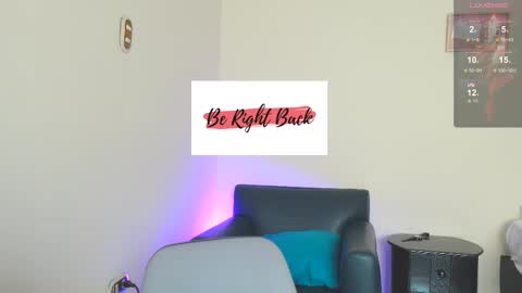 Roxanna online show from 02/24/25, 06:04