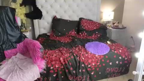 Snapshot of roxalanastar chatting on 07/23/26, 01:58 Roxalana online show from 07/23/26, 01:58