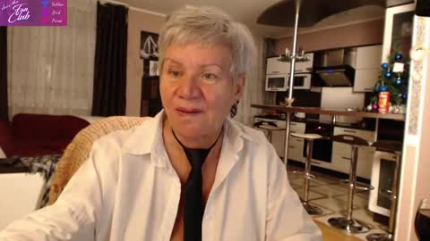 Snapshot of roxana_brooks chatting on 01/12/25, 04:29 Roxana online show from 01/12/25, 04:29