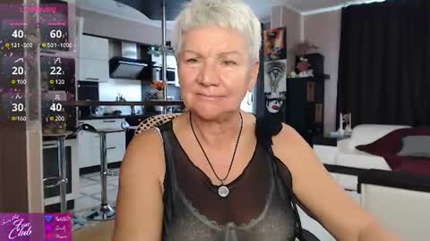 Snapshot of roxana_brooks chatting on 06/17/26, 08:28 Roxana online show from 06/17/26, 08:28