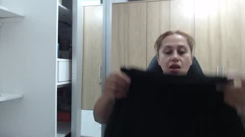 Roxana online show from 01/15/25, 01:12