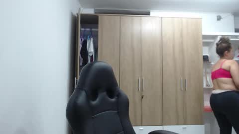 Roxana online show from 02/05/26, 01:32