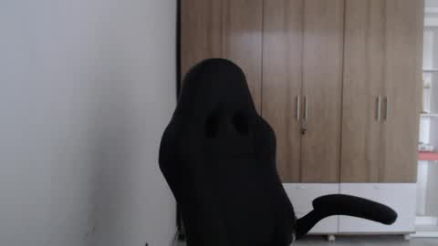 Roxana online show from 04/22/26, 09:38