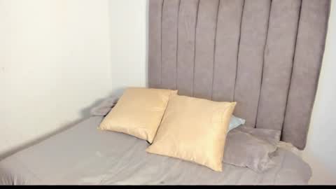 Roxane online show from 11/15/25, 08:44