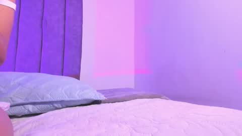 Roxane online show from 12/04/25, 06:34