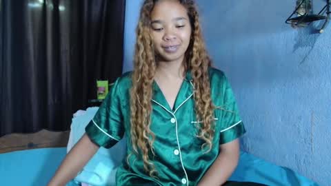 roxanne_98 online show from 02/25/26, 02:32