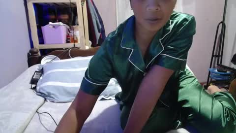 roxanne_98 online show from 03/08/26, 04:00