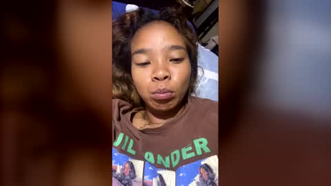 roxanne_98 online show from 04/05/26, 01:47