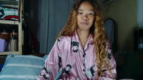 roxanne_98 online show from 04/16/26, 02:23