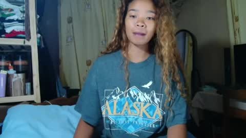 roxanne_98 online show from 04/23/26, 02:24