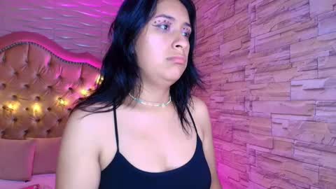 roxanne_han online show from 09/30/25, 11:37