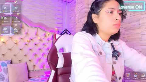 roxanne_han online show from 12/14/25, 12:10