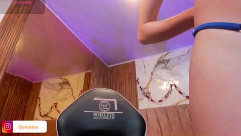 Snapshot of roxanne_tay chatting on 02/20/26, 07:14 roxanne_tay online show from 02/20/26, 07:14