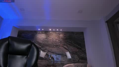 Roxanne Hill  online show from 07/26/26, 12:34